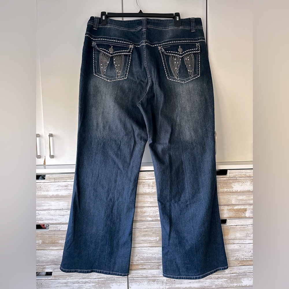✨ Hybrid & Company Embellished Wing Pocket Bootcut Jeans Size 24